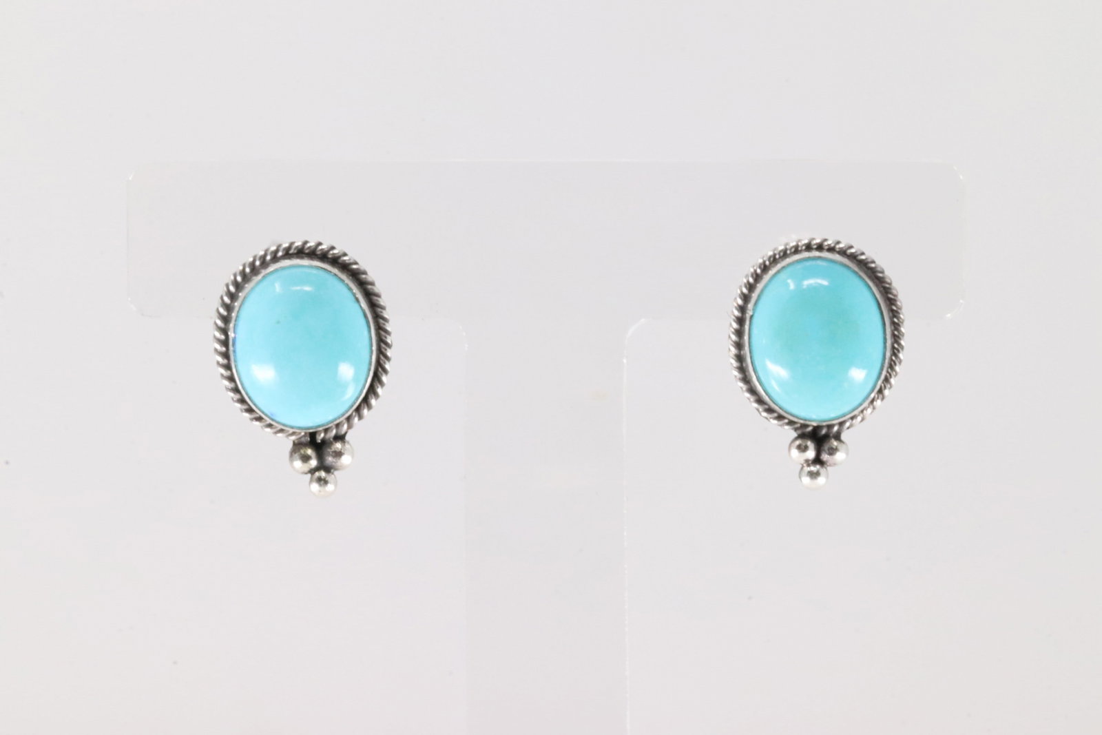 Native America Navajo Sterling Silver Kingman Turquoise Post Earring's By Theresa Smith.: This is a Native America Navajo Sterling Silver Kingman Turquoise Post Earring's By Theresa Smith.