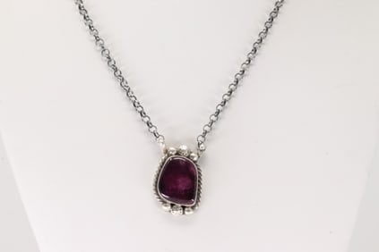 Native America Navajo Sterling Silver Purple Spiny Oyster Necklace By Augustine Largo.