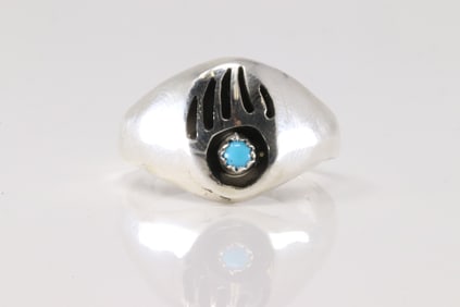 Native America Navajo Sterling Silver Bear Paw Turquoise Ring By Pearlene Spencer Talley.