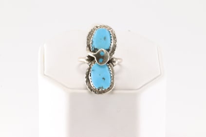 Native America Zuni Sterling Silver Turquoise Ring By Effie C.