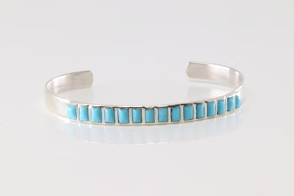 Native America Navajo Sterling Silver Turquoise Bracelet Cuff.