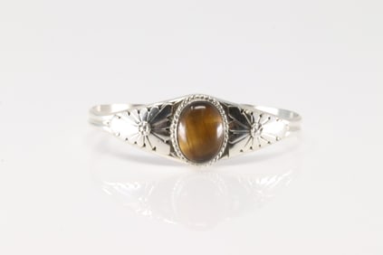 Native America Navajo Sterling Silver Tiger Eye Bracelet Cuff By Reene Yazzie.