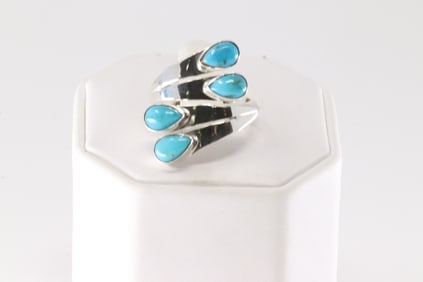Native America Navajo Sterling Silver Turquoise Ring By Thomas Yazzie.