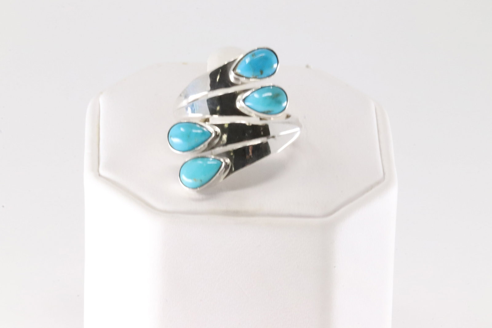 Native America Navajo Sterling Silver Turquoise Ring By Thomas Yazzie. (1 of 4)