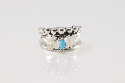 Native America Navajo Sterling Silver Turquoise Ring By Tom Lewis.