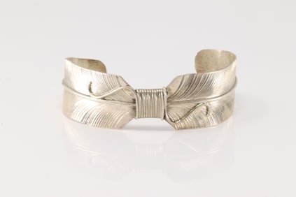 Native America Navajo Sterling Silver Feather Bracelet Cuff By B.Begay.