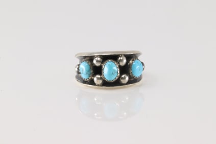 Native America Navajo Sterling Silver Turquoise Ring 3 Stone.