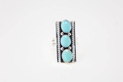 Native America Navajo Sterling Silver Turquoise Ring 3 Stone By Dorothy Lee.