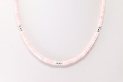 Native America Navajo Sterling Silver Pink Conch Shell & Pearl Beaded Necklace.