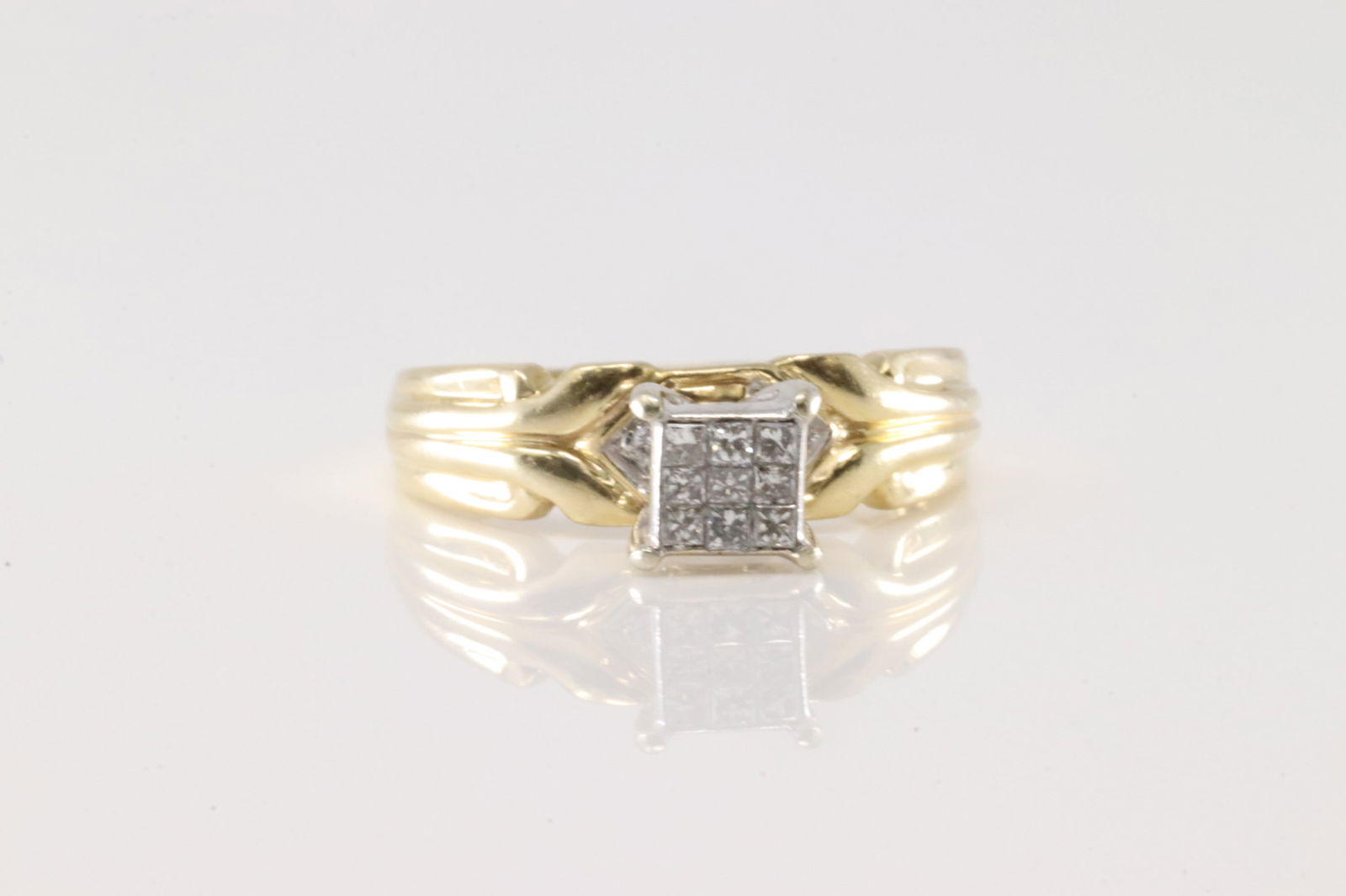 Engegament Diamond Ring 14Kt. (1 of 4)