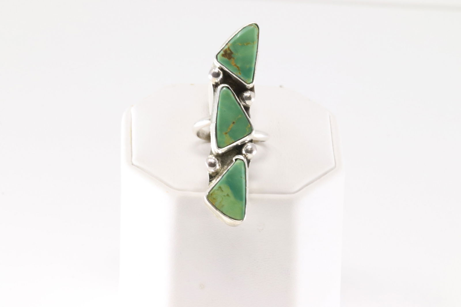 Native America Zuni Sterling Silver Turquoise 3 Stone Ring By Jude Candelaria. (1 of 4)