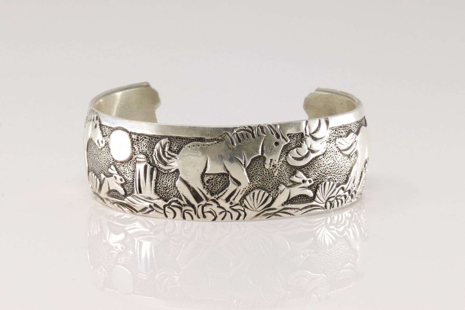 Native America Navajo Sterling Silver Solid Horse Storyteller Bracelet Cuff By B. (1 of 4)