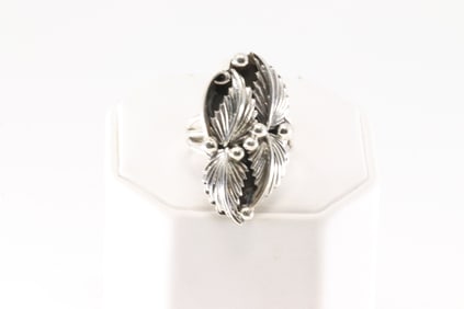 Native America Navajo Sterling Silver Solid Leaf Ring By Gregg Yazzie.