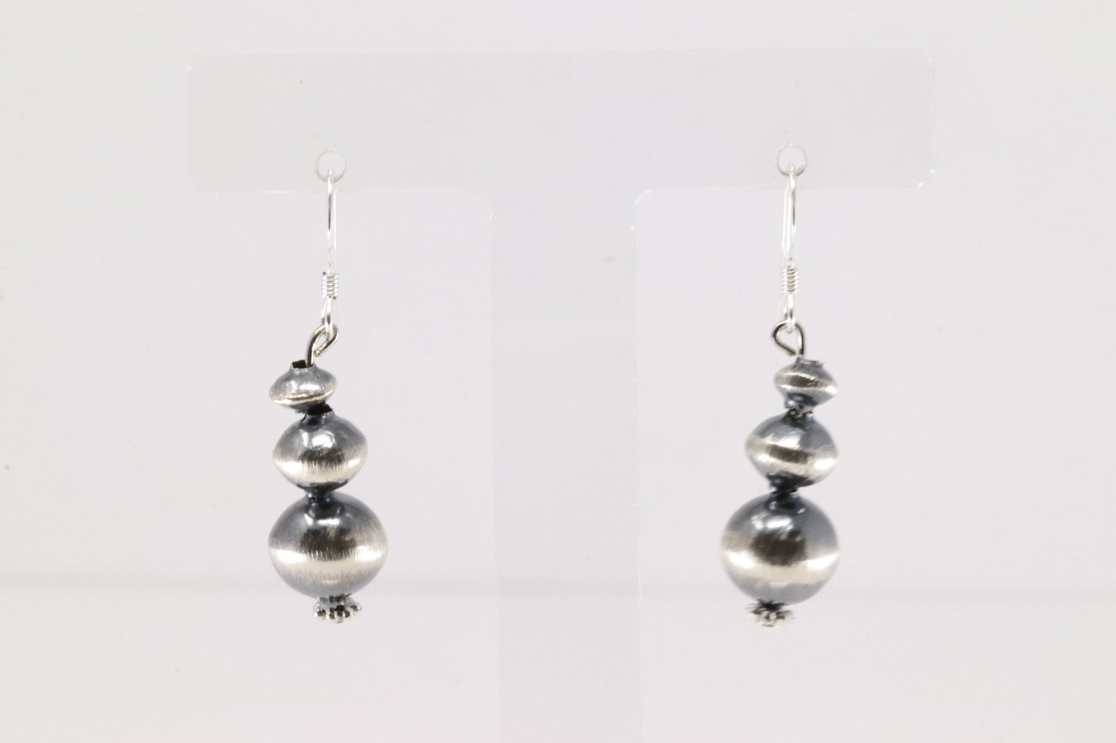 Native American Navajo Sterling Silver Pearl Beaded Dangling Earring's By Treva Jim.: This is a Native American Navajo Sterling Silver Pearl Beaded Dangling Earring's By Treva Jim.