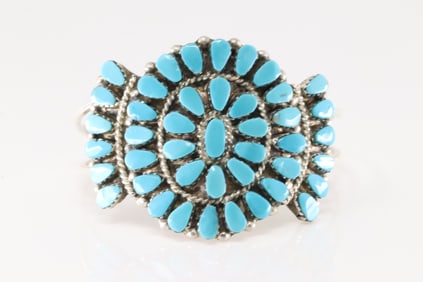 Native America Zuni Sterling Silver Kingman Turquoise Bracelet Cuff By Griffin & V Tsabetsaye.