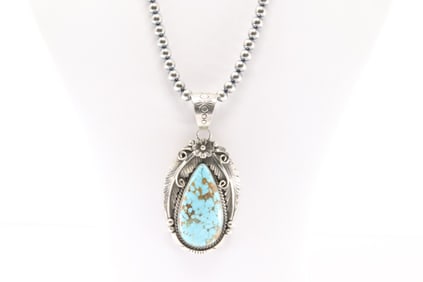 Native America Navajo Sterling Silver Kingman Turquoise Necklace By Alfred Martinez.