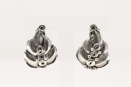 Native America Navajo Sterling Silver Solid Leaf Post Earring's By Darrell Morgan.