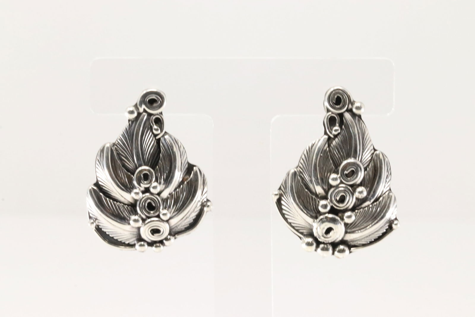 Native America Navajo Sterling Silver Solid Leaf Post Earring's By Darrell Morgan. (1 of 4)