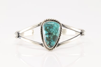 Native America Navajo Sterling Silver Kingman Turquoise Bracelet cuff By Augustine Largo.