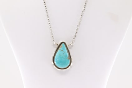 Native America Navajo Sterling Silver Kingman Turquoise Necklace By Alfred Martinez.