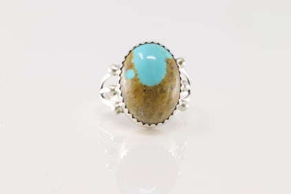 Native America Navajo Sterling Silver Turquoise Ring.
