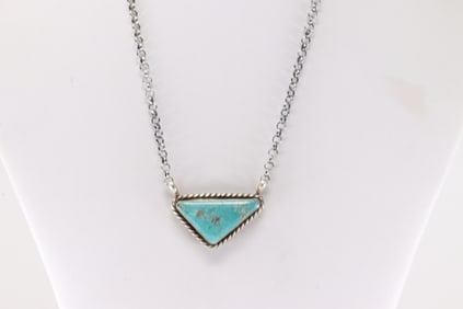 Native America Navajo Sterling Silver Kingman Turquoise Necklace By Augustine Largo.