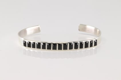 Native American Navajo Sterling Silver Black Onyx Bracelet Cuff.