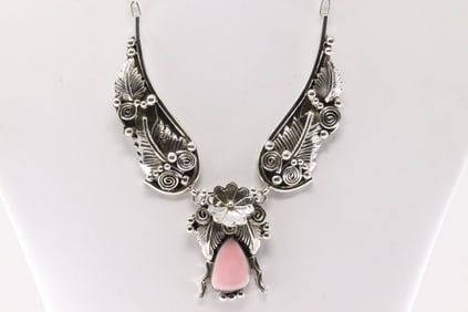 Native America Navajo Sterling Silver Pink Conch Shell Floral Necklace By Loretta Delgarito.