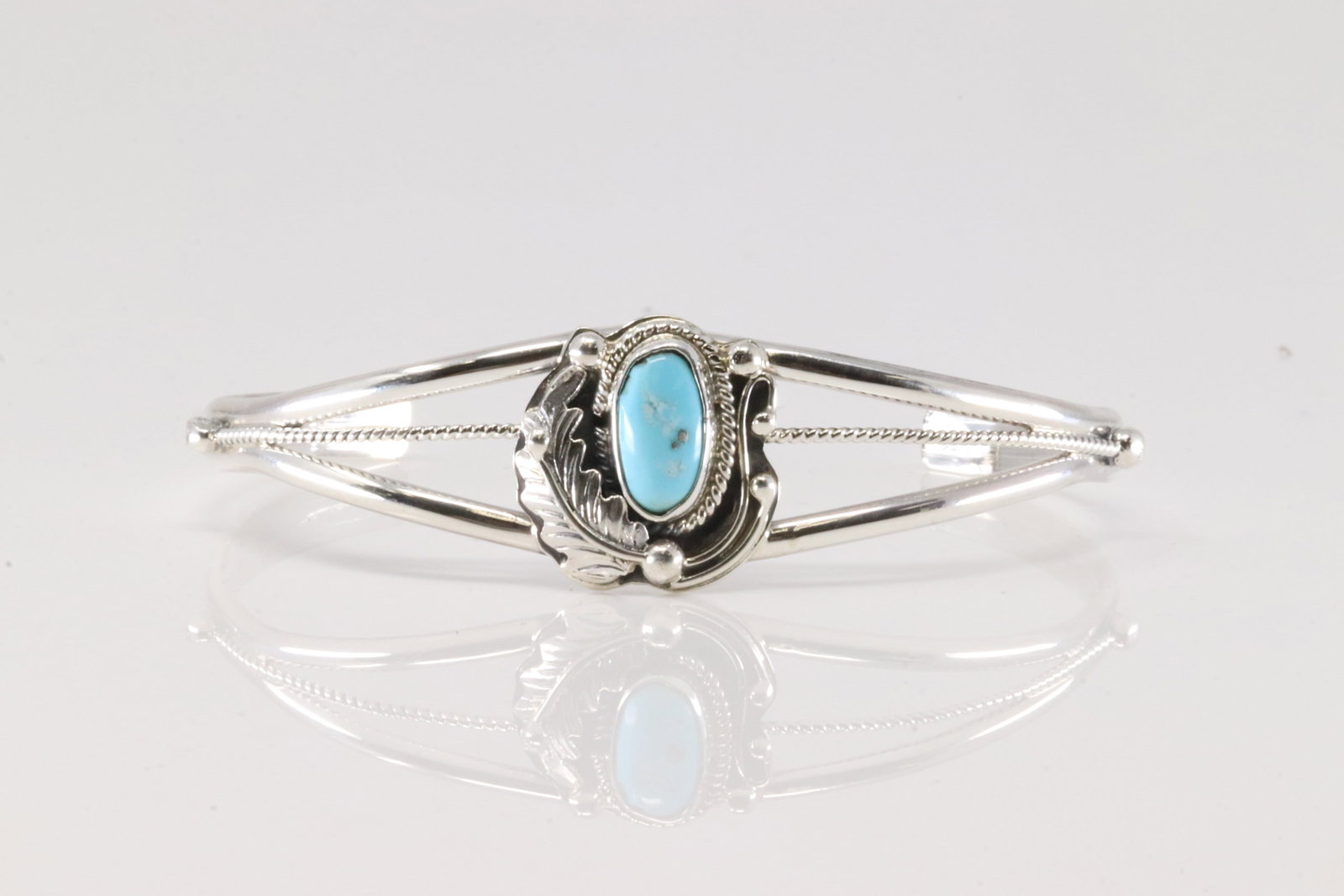 Native America Navajo Sterling Silver Turquoise Bracelet Cuff By Grace Kenneth.: This is a Native America Navajo Sterling Silver Turquoise Bracelet Cuff By Grace Kenneth.