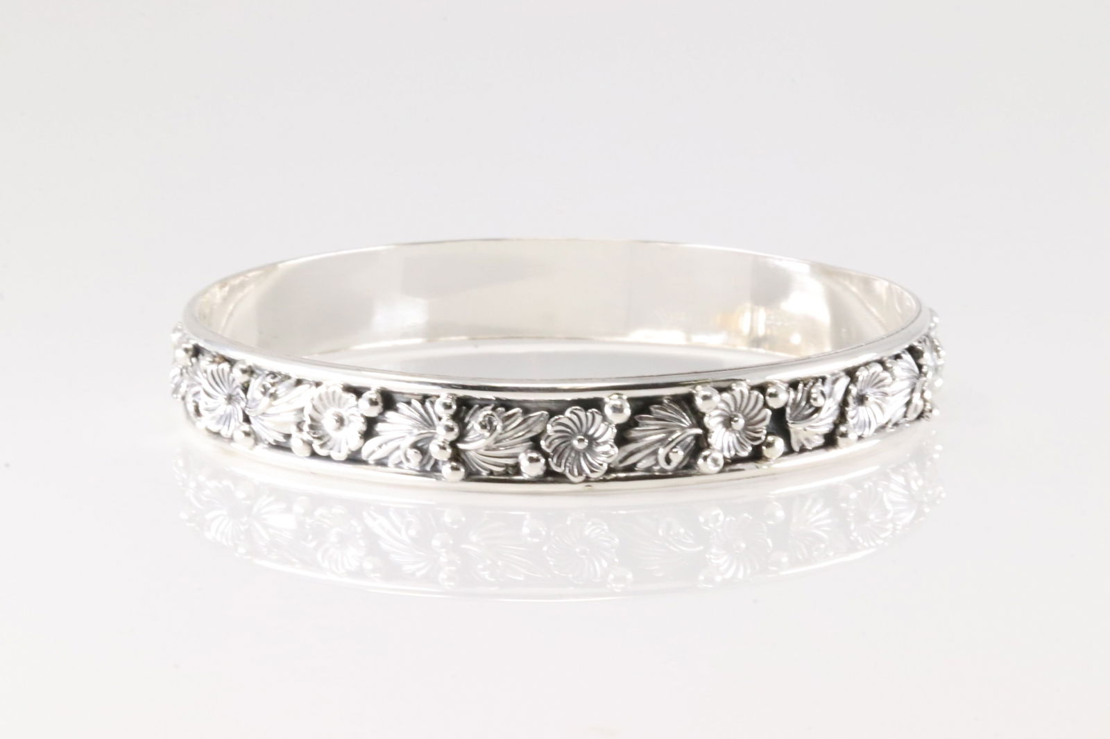 Native America Navajo Sterling Silver Bangel Bracelet Floral By Sadie Jim. (1 of 3)