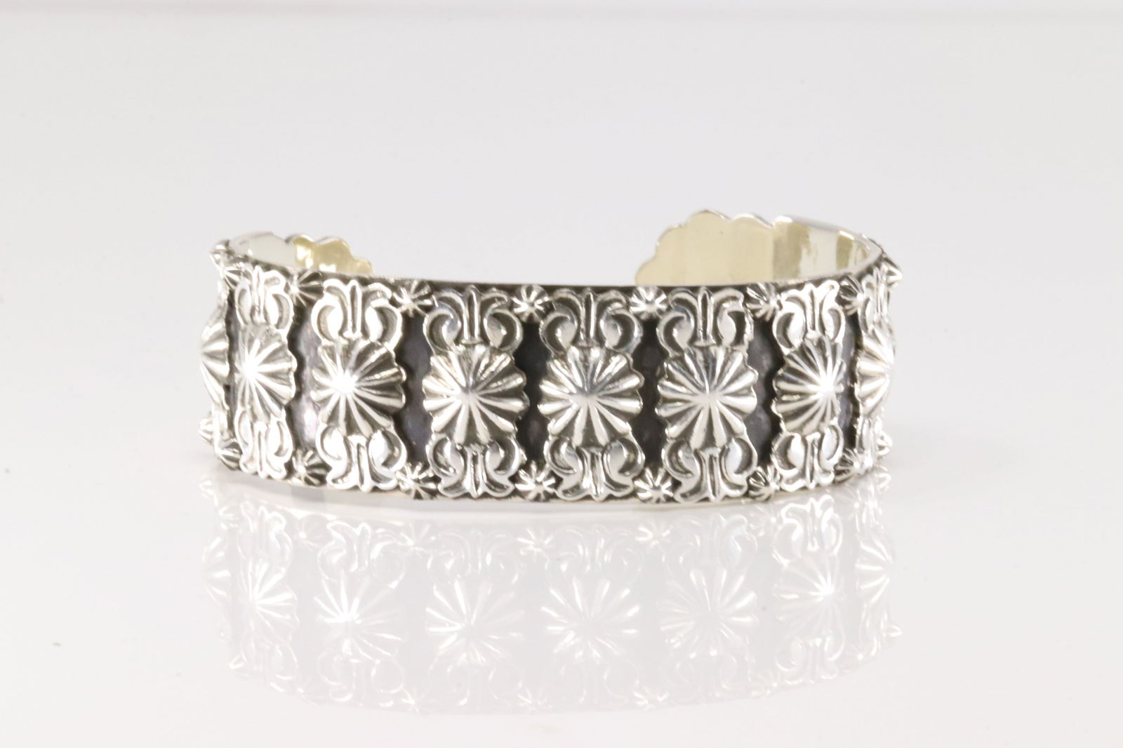 Native America Navajo Sterling Silver Solid Stamped Bracelet Cuff By Bobby Platero. (1 of 4)