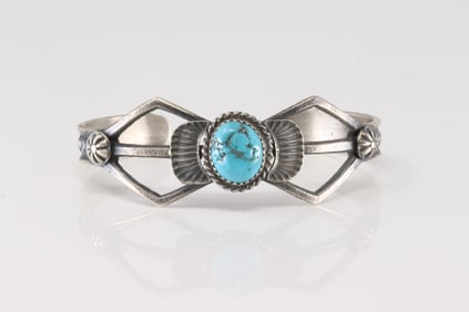 Native America Navajo Sterling Silver Kingman Turquoise Bracelet Cuff By Eva Cayatenito.