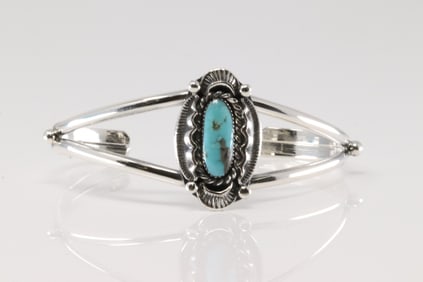 Native America Navajo Sterling Silver Turquoise Bracelet Cuff By Sadie Jim.