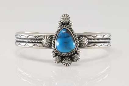 Native America Navajo Sterling Silver Kingman Turquoise Bracelet Cuff By Michael Calladitto.