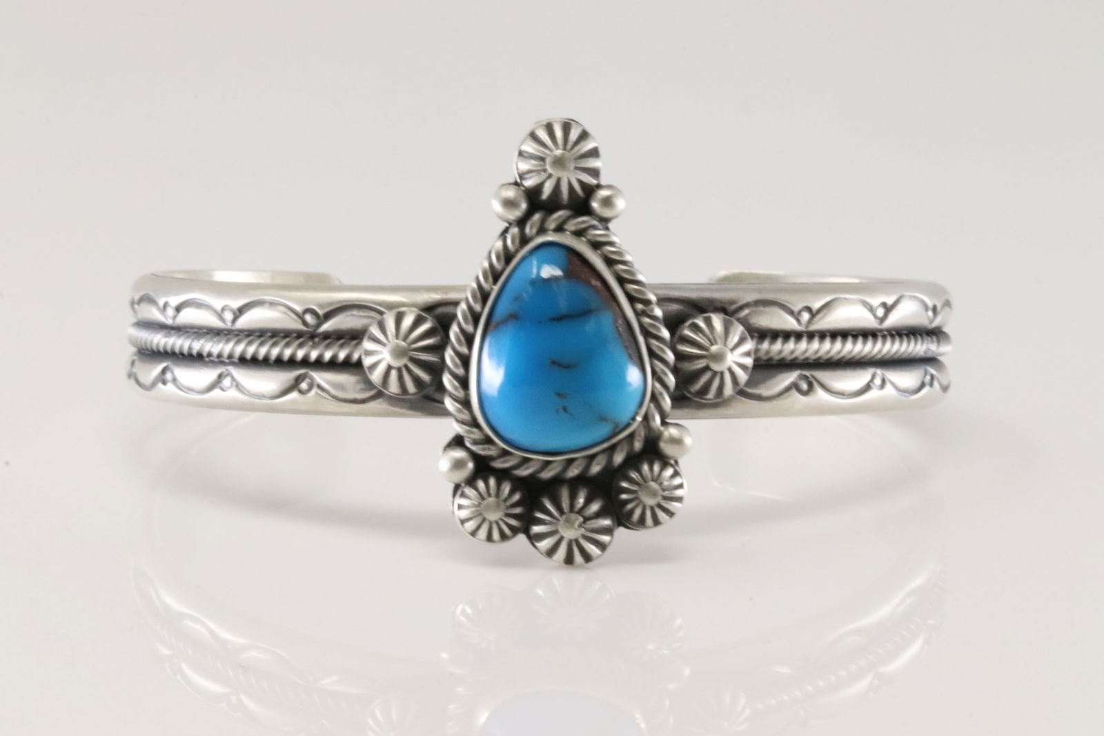 Native America Navajo Sterling Silver Kingman Turquoise Bracelet Cuff By Michael Calladitto. (1 of 4)