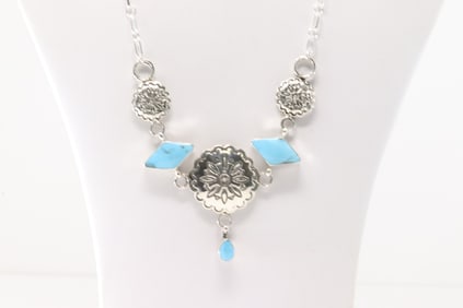 Native America Navajo Sterling Silver Turquoise Necklace By Gwendolyn Burnside.