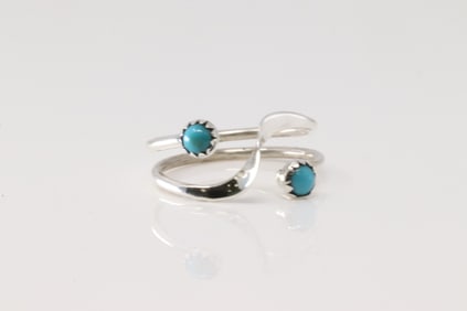 Native America Navajo Sterling Silver Turquoise Ring By Gerald & Yolanda Skeets.