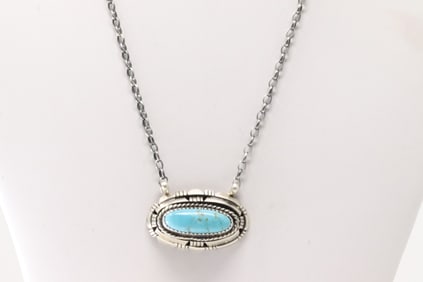 Native America Navajo Sterling Silver Kingman Turquoise Necklace By Wiiliam Begay.