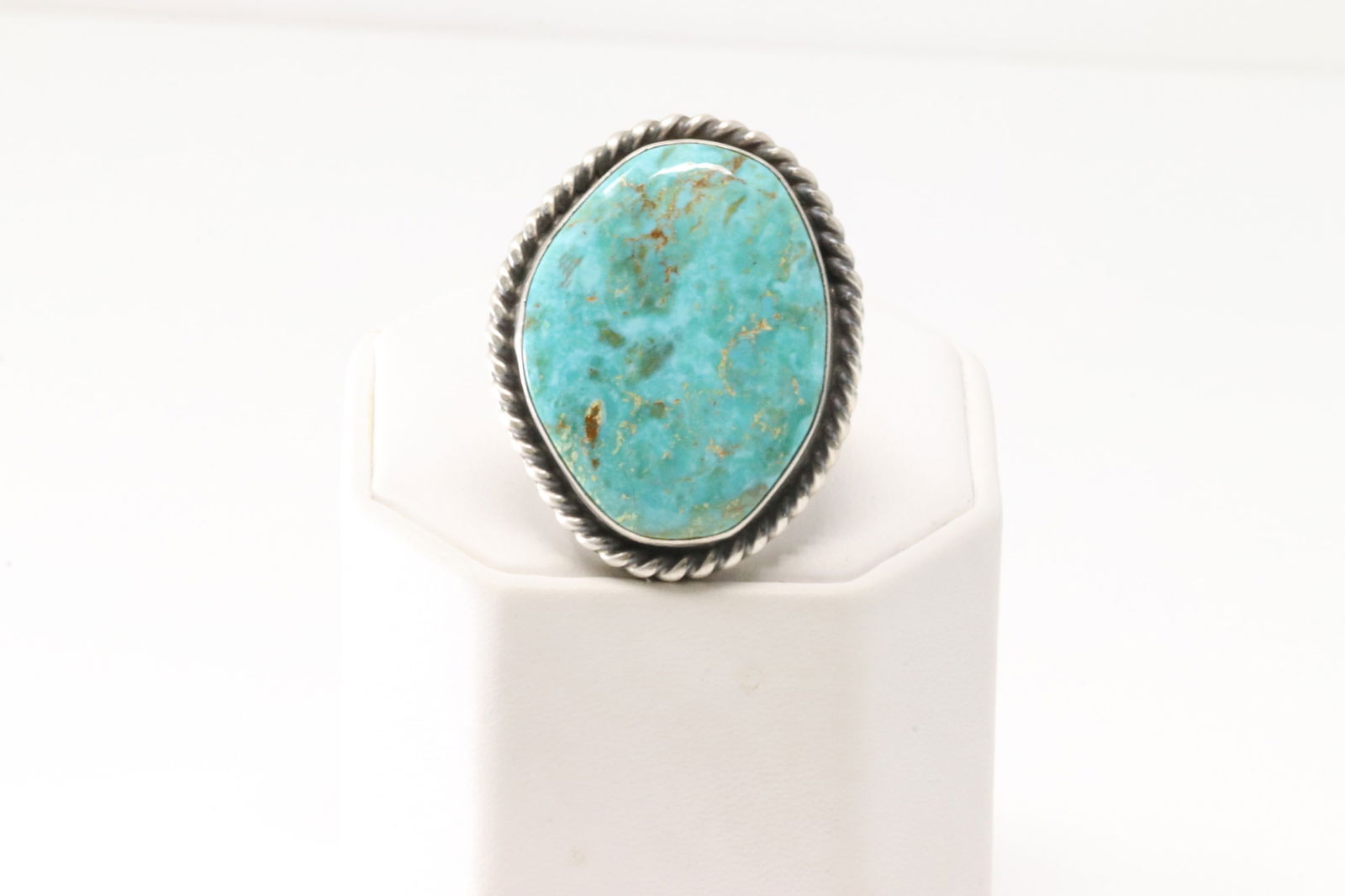 Native America Navajo Sterling Silver Kingman Turquoise Ring By Alfred Martinez. (1 of 4)