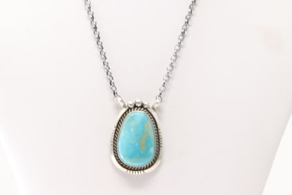 Native America Navajo Sterling Silver Kingman Turquoise Necklace By Alfred Martinez.