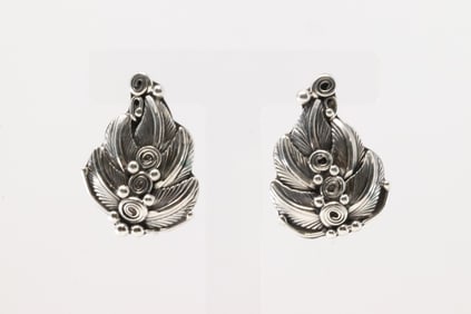 Native America Navajo Sterling Silver Leaf Post Earring's By Darrell Morgan.
