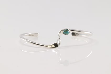 Native America Navajo Sterling Silver Turquoise Bracelet Cuff By Yolanda Skeets.