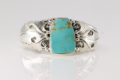 Native America Navajo Sterling Silver Turquoise Bracelet Cuff.