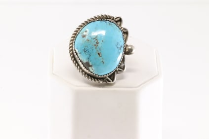 Native America Navajo Sterling Silver Kingman Turquoise Ring By V.H.
