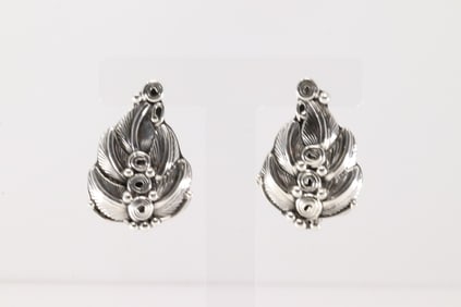 Native America Navajo Sterling Silver Leaf Post Earring's By Darrell Morgan.