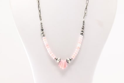 Native America Navajo Sterling Silver Pink Conch Necklace.