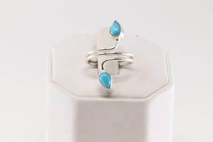 Native America Navajo Sterling Silver Turquoise Ring By Myra Benally.