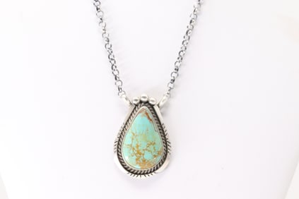 Native America Navajo Sterling Silver Kingman Turquoise Necklace By Alfred Martinez.