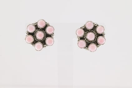 Native America Navajo Sterling Silver Pink Conch Shell Post Earring's By Maxine Ramirez.