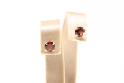 Garnet Stud Earring 14Kt.
